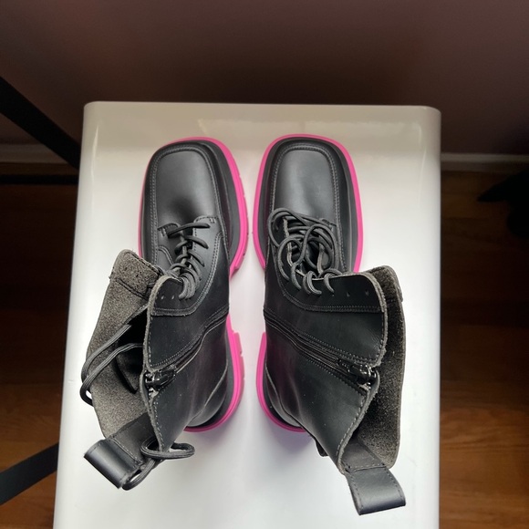 Charles and Keith Iggy Pink Sole Combat Boots Size 39 - Picture 8 of 10